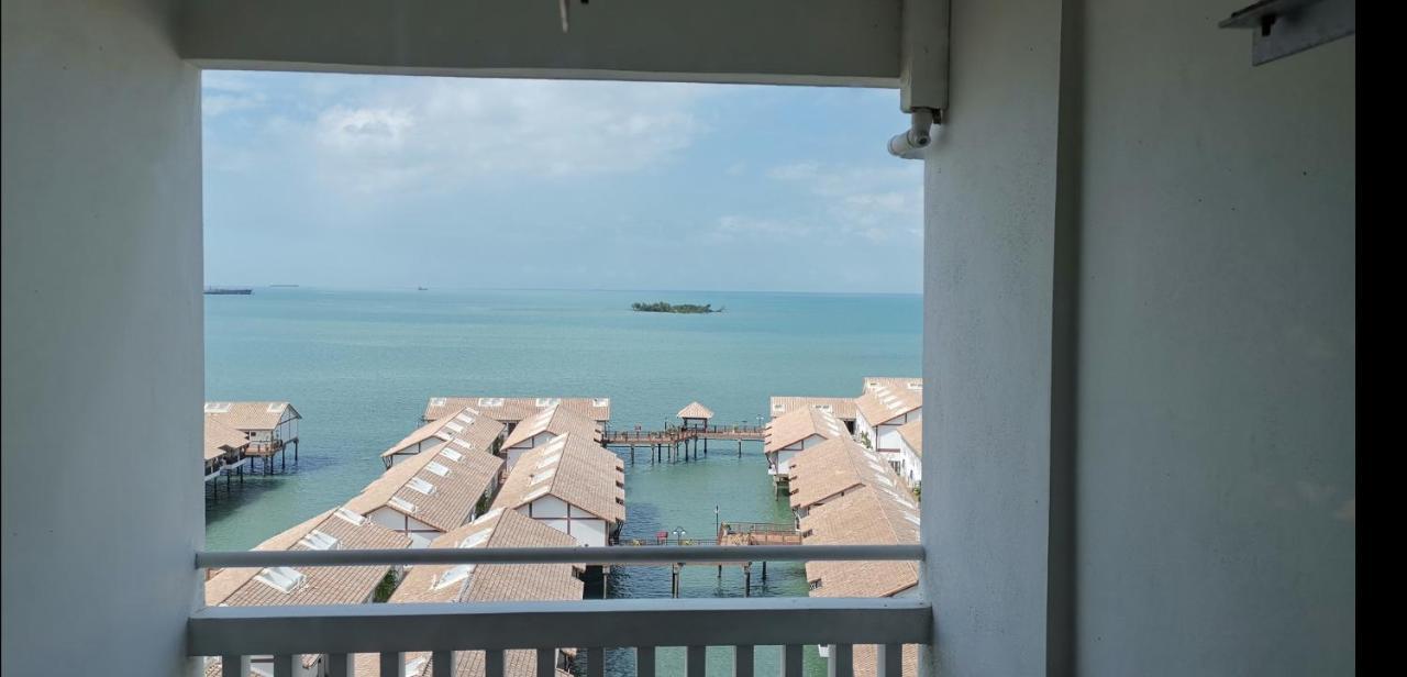 Water Chalet Or Premium Tower Seaview Port Dickson , Private Room Εξωτερικό φωτογραφία