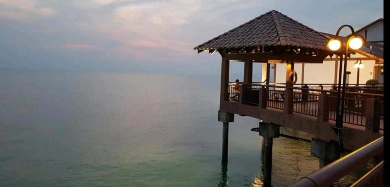 Water Chalet Or Premium Tower Seaview Port Dickson , Private Room Εξωτερικό φωτογραφία